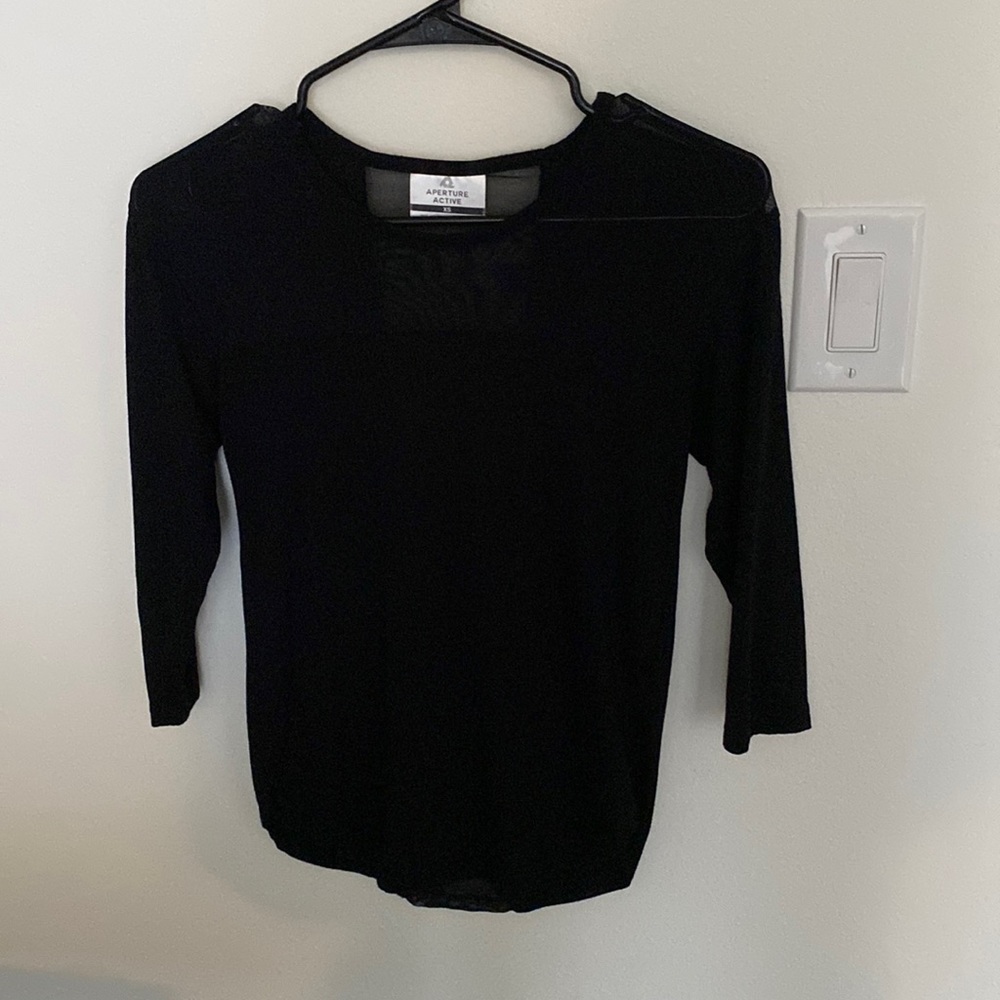 Active mesh blouse
